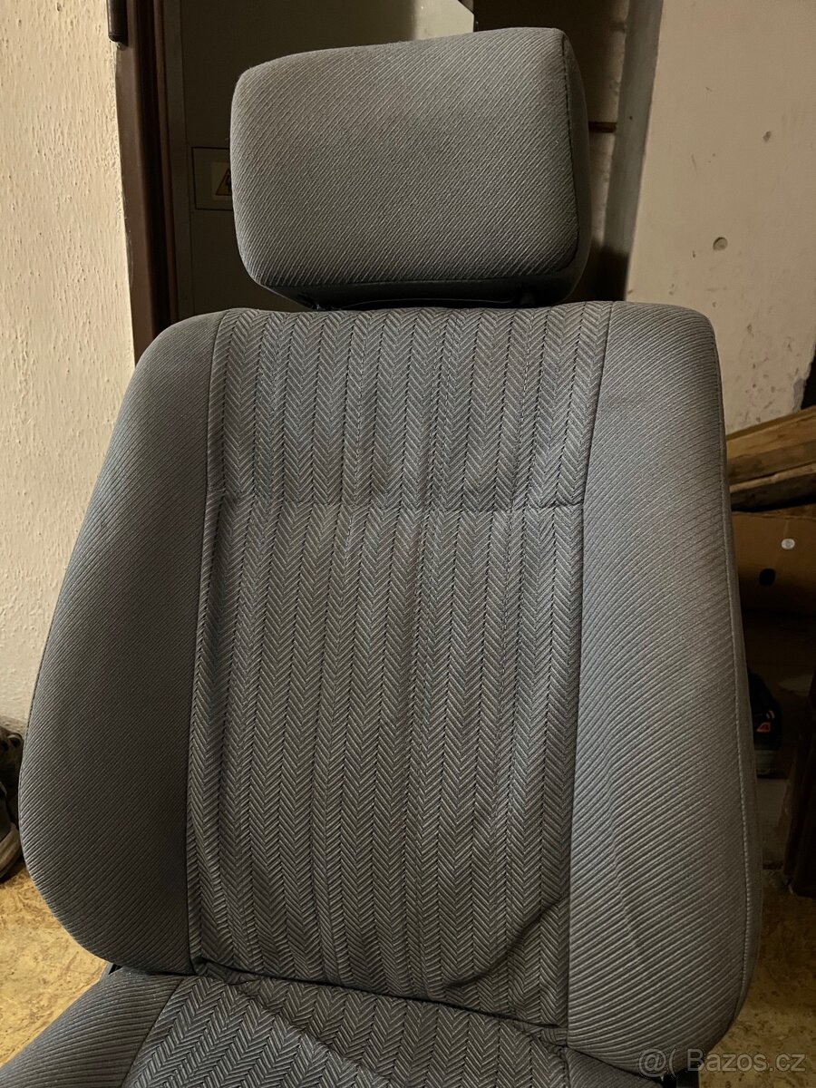 Řiď. sedačka Golf Mk2 - 3