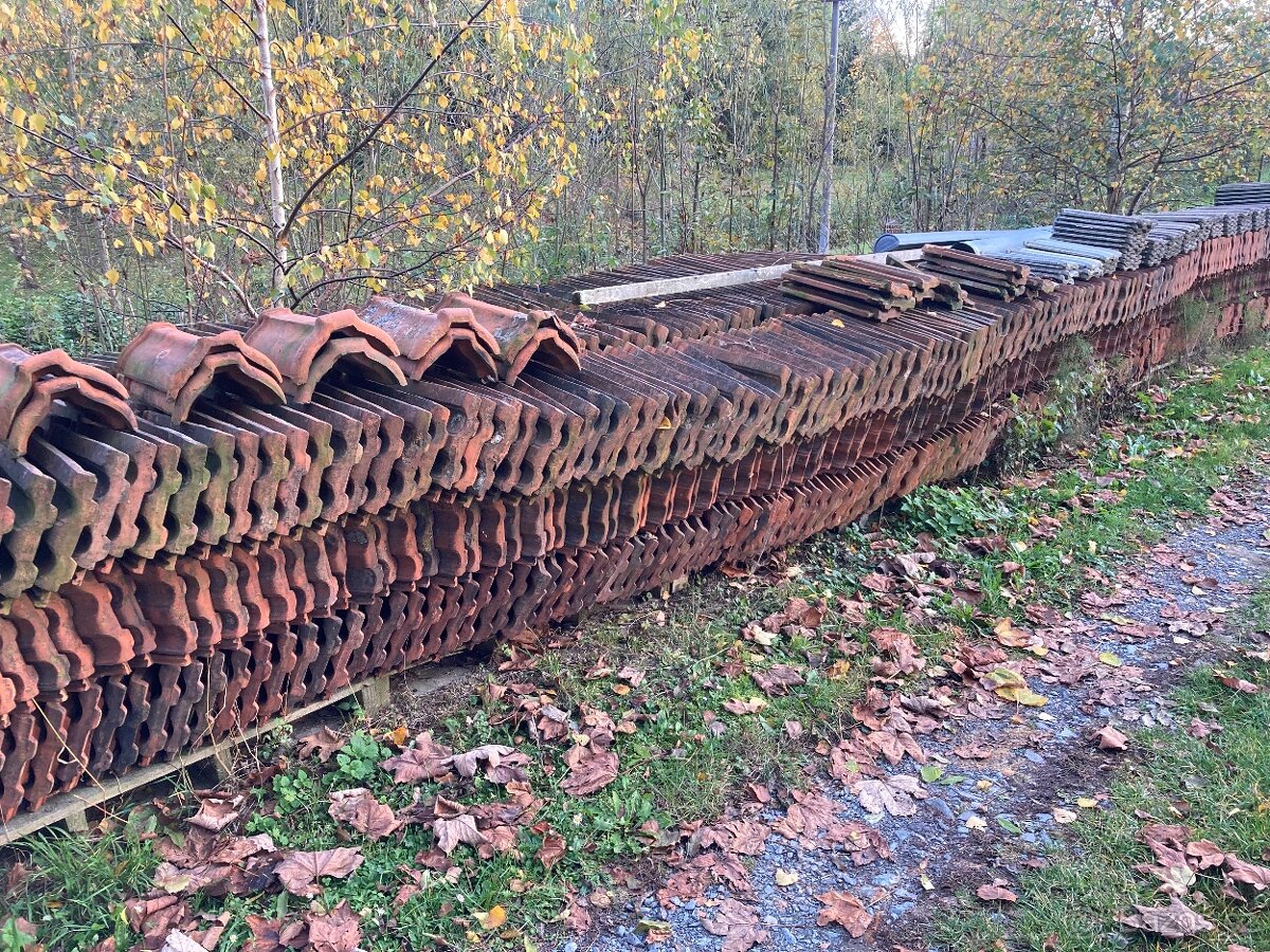 TAŠKY NA STŘECHU - 3