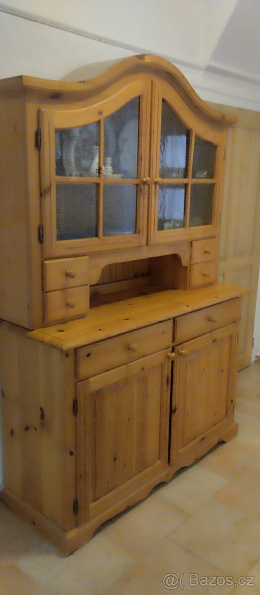 Rustikální kredenc - 3