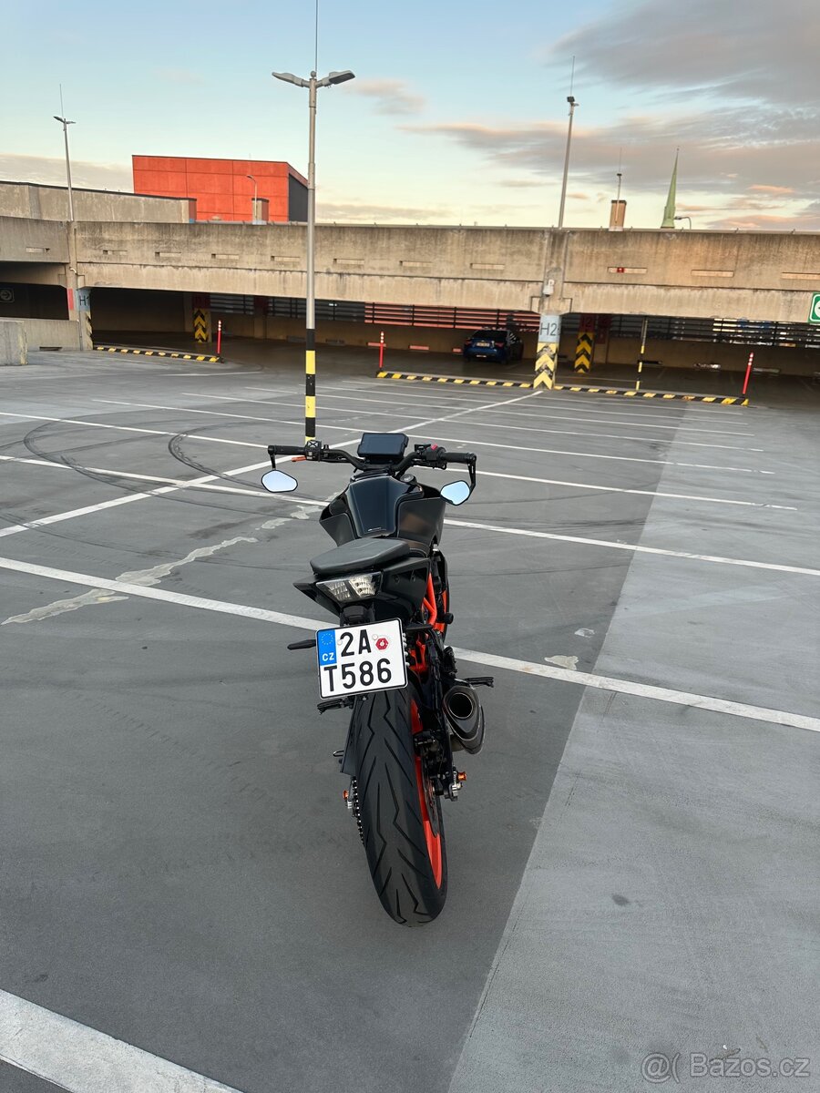 Ktm duke 125 black akrapovic (2021) - 3