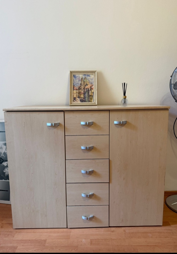 Komoda - 3