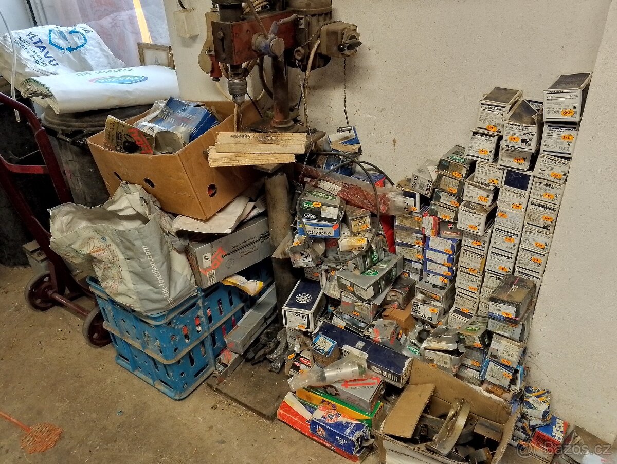 Směs náhradních dílů - 3