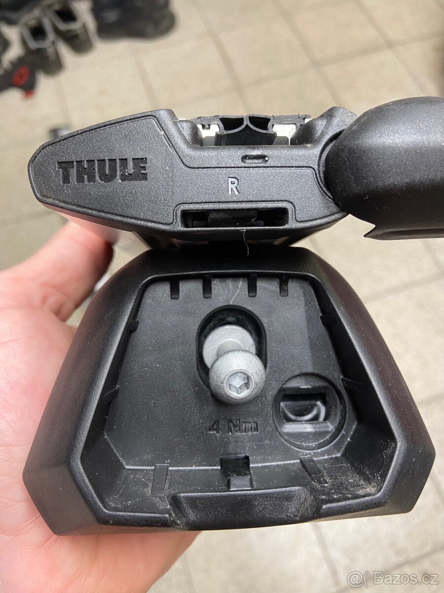 Thule příčníky na hagusy. WingBar + patka 7104 - 3