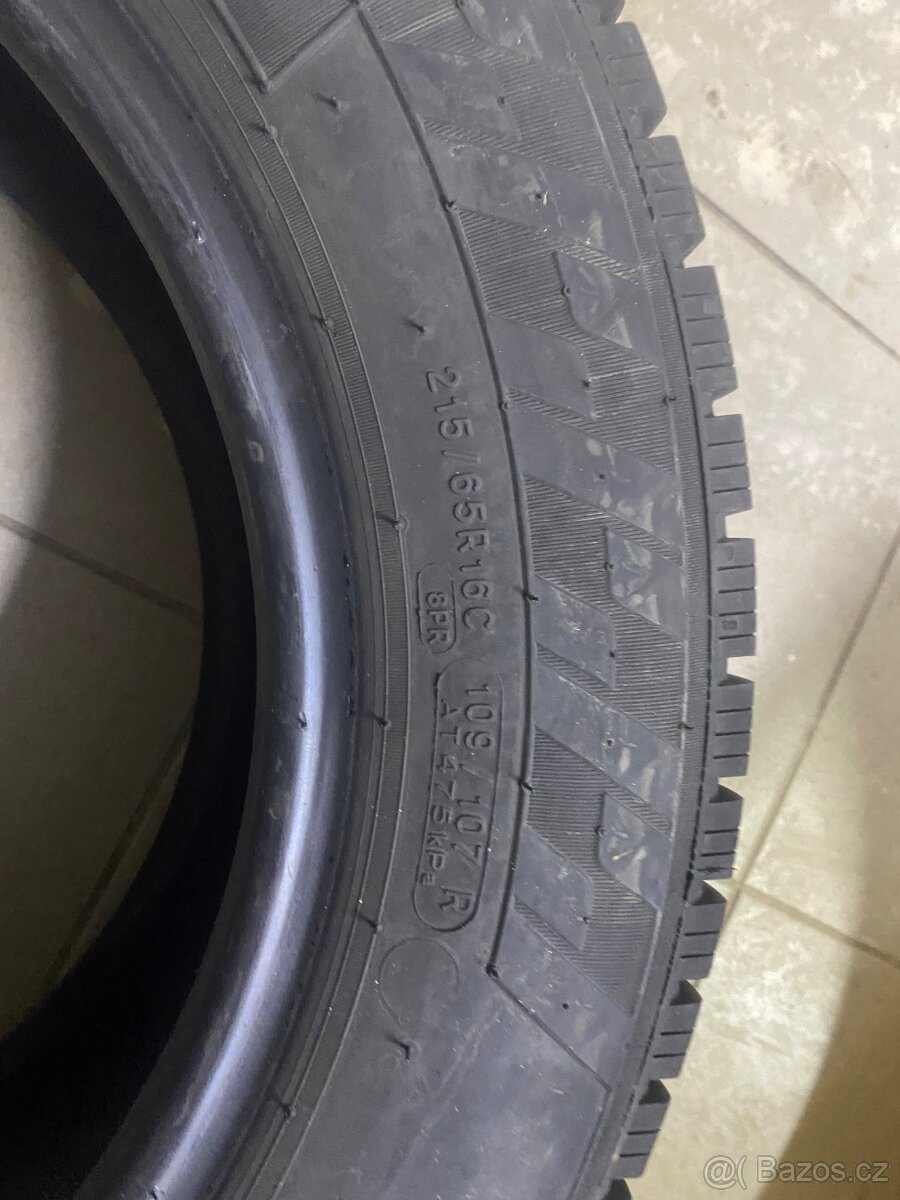 Pneu 215/65/16 C - 3
