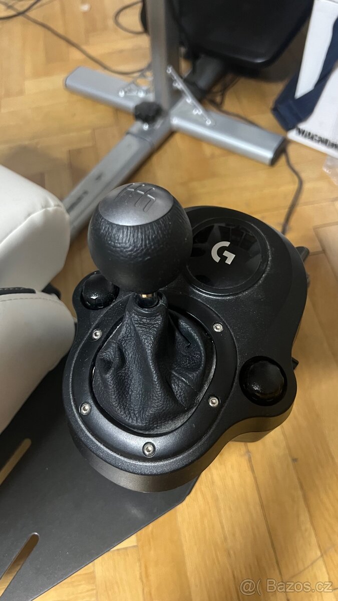 Logitech G29 + pedály + řadicí páka + Playseat - 3