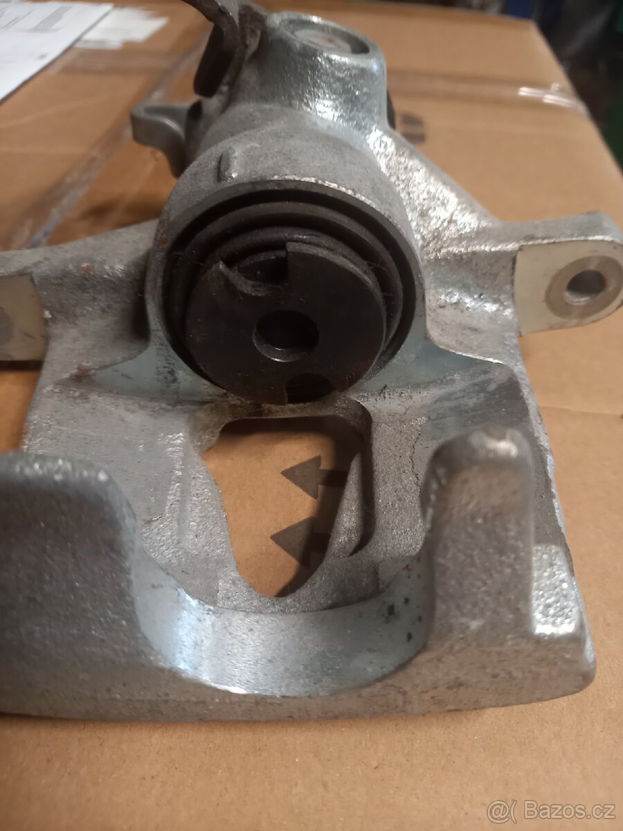 Levý brzdový třmen Ford Mondeo MK3 - 3