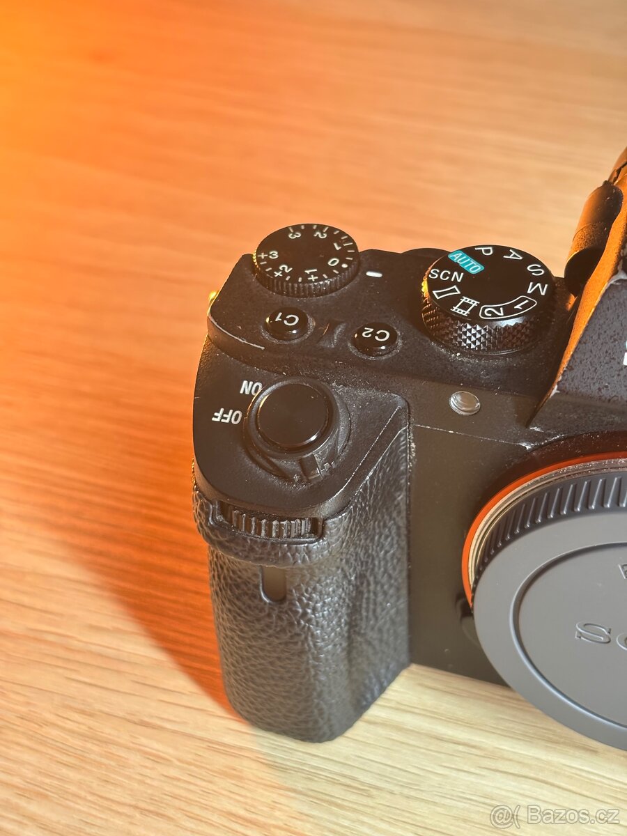 Sony A7 II set - 2 objektivy, mikrofony, filtry sd karta - 3