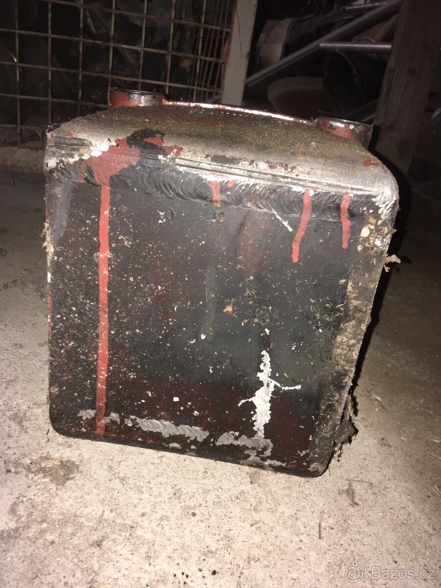 chladič hydraulického oleje Nakladač O a KNH5 - 3