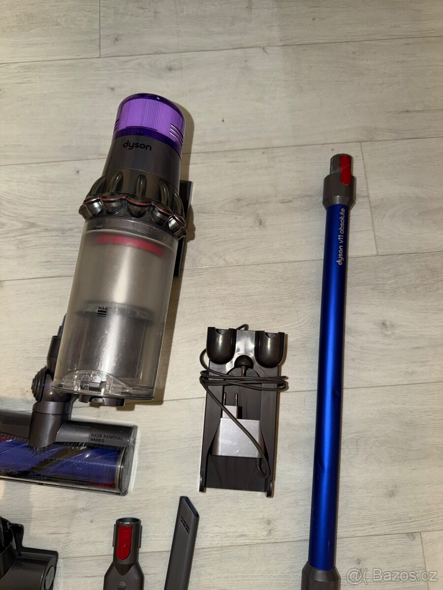 Dyson V11 Detect Absolute - tyčový aku vysavač - 3