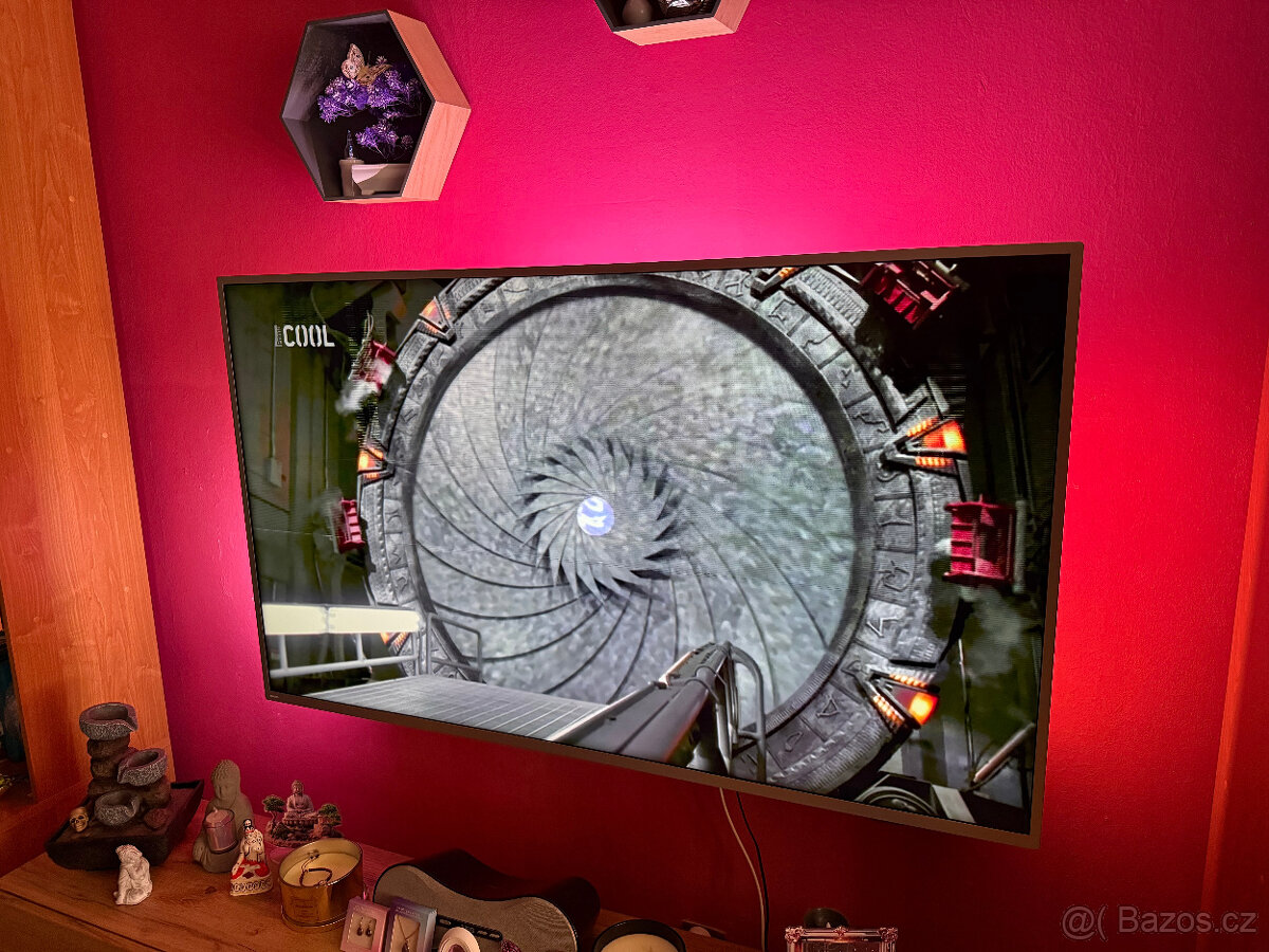 Prodám Philips 58PUS8545 s Ambilight - 3