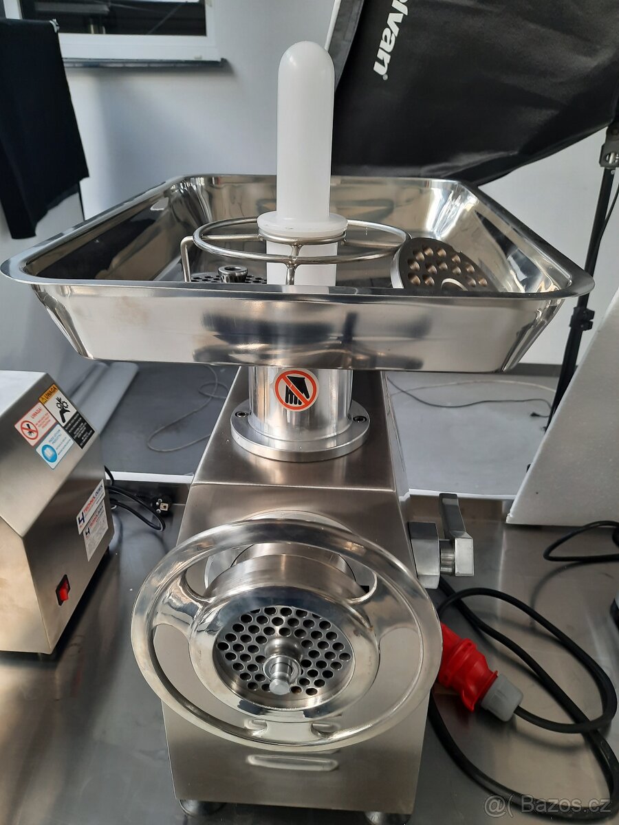 Mlýnek na maso 32" Řeznický vlček, Řezačka masa 32" - 3