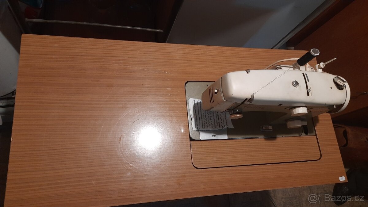 11/ Seřízený elektrický šicí stroj VERITAS - 3