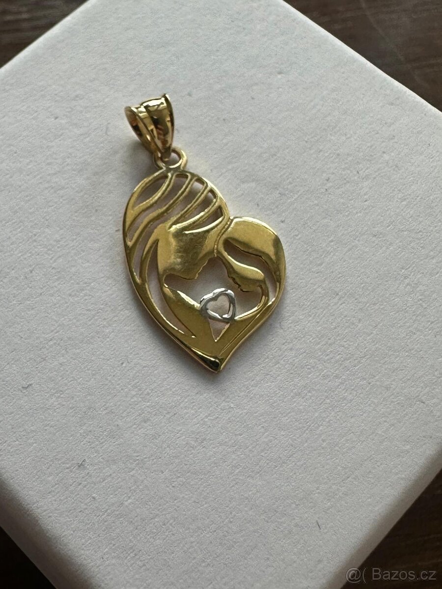 Zlatý přívěsek - 3