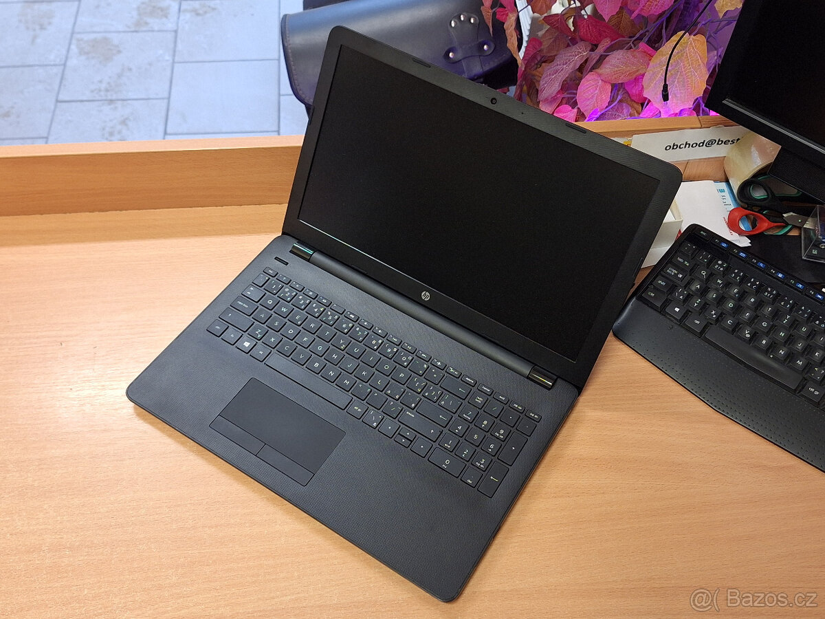 HP 15-rb021nc - AMD E2 2x2.0GHz, 8GB RAM DDR4, 256GB SSD - 3