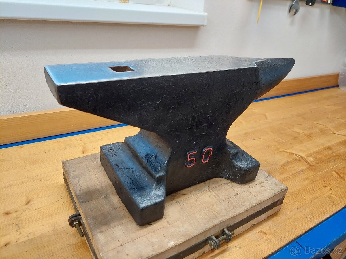 Kovářská kovadlina 50kg - 3