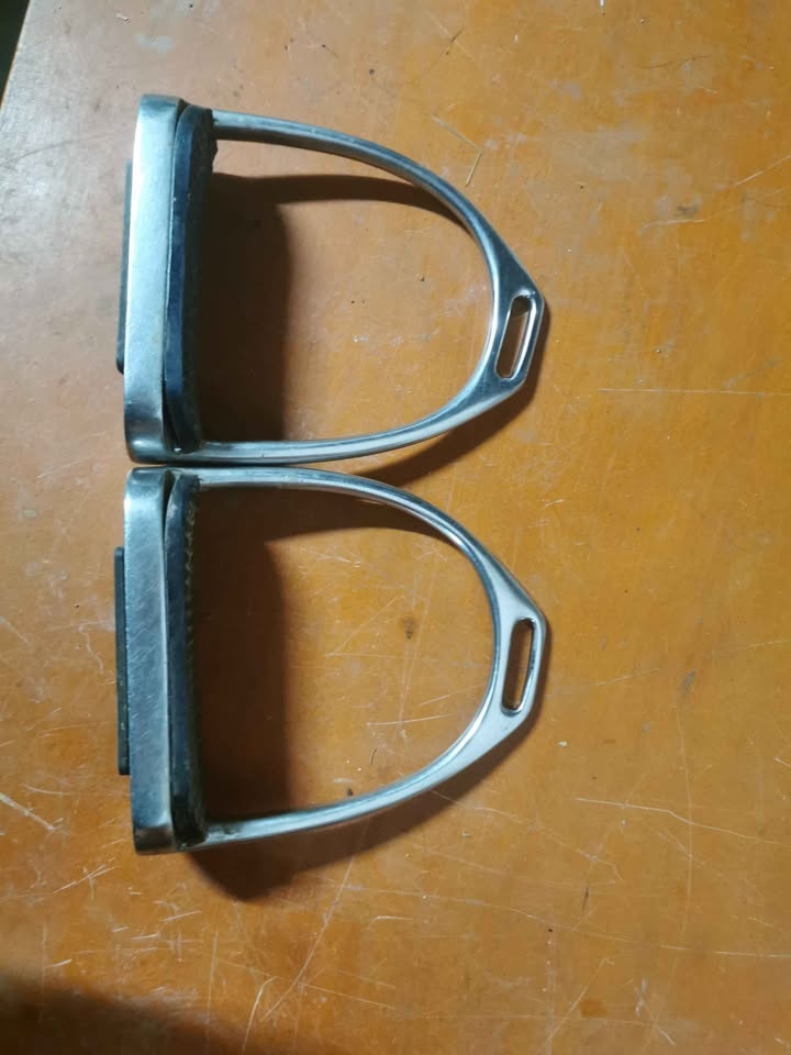 jezdecké třmeny - 3