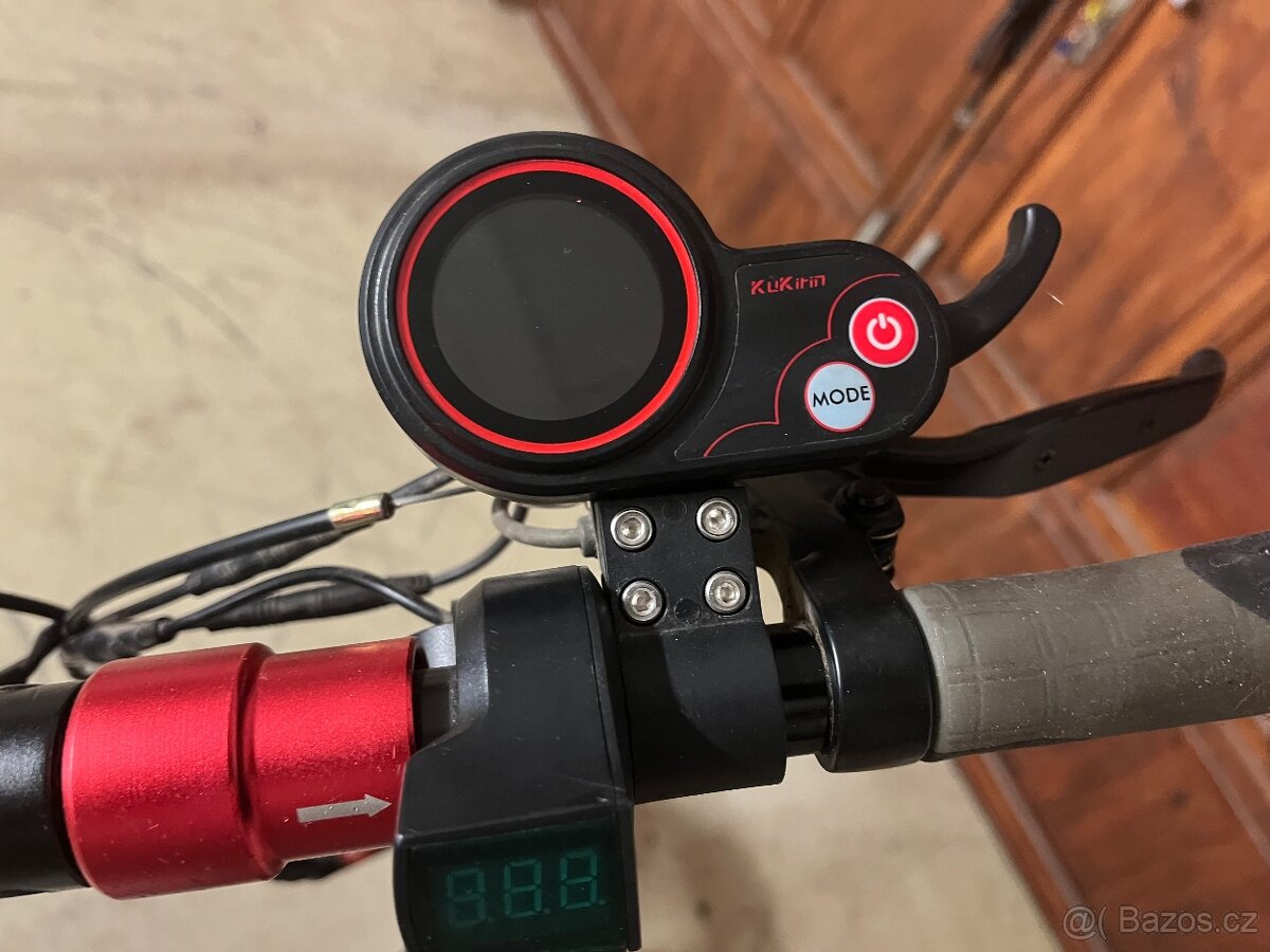 Elektrokoloběžka Kugoo Kukirin M4 - 3