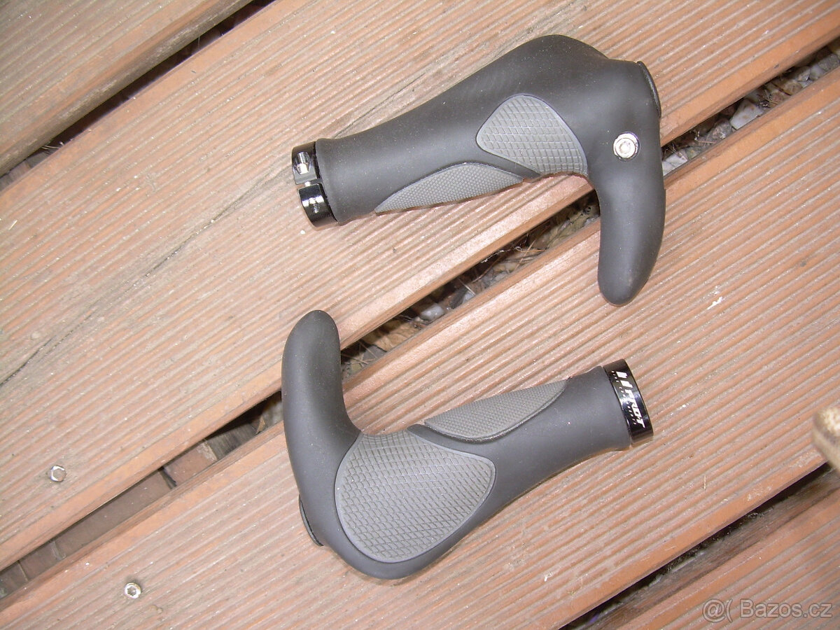 konvolut cyklo doplňků - 3