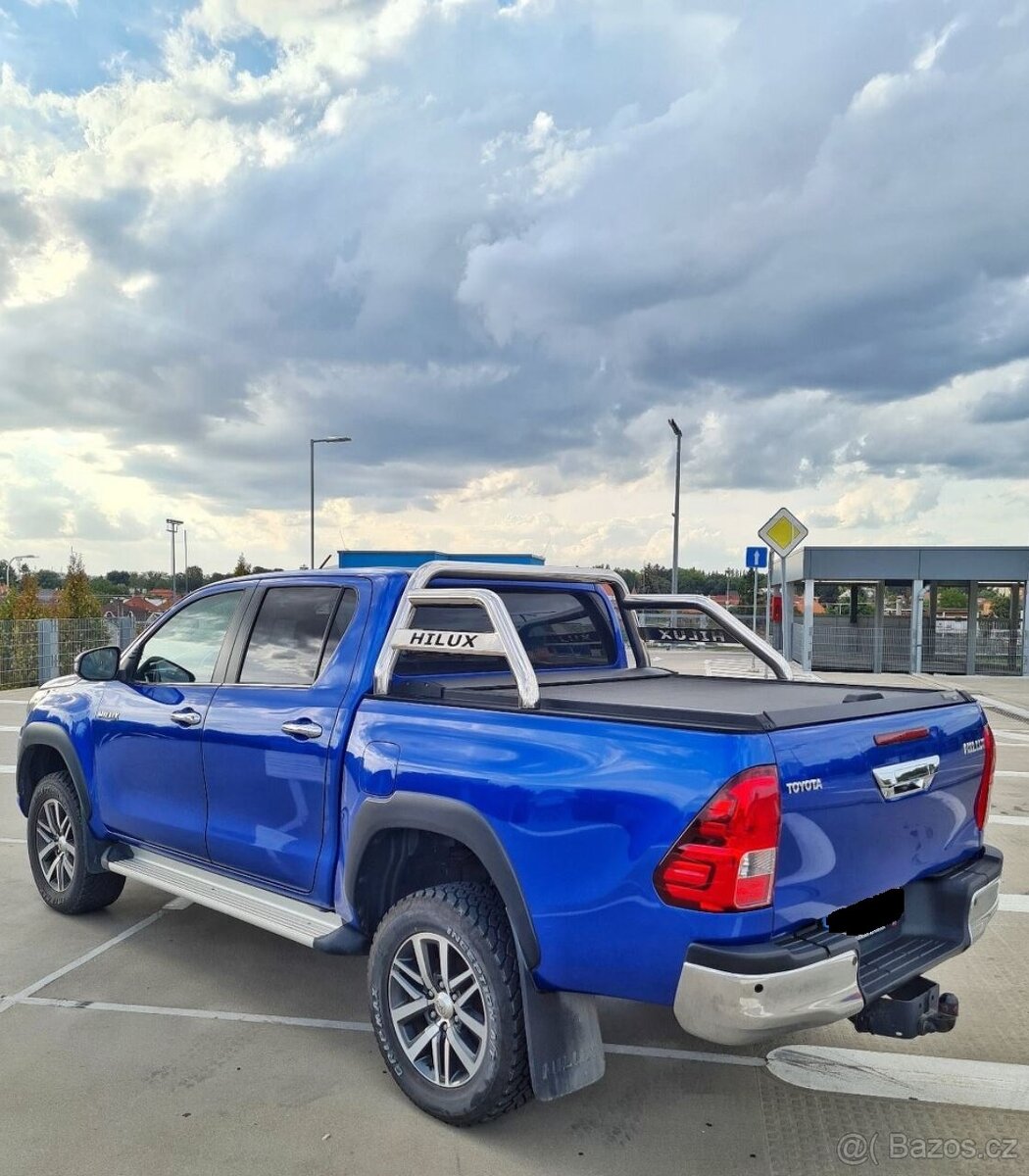 Toyota Hilux 2,4 D4-D, 110kw