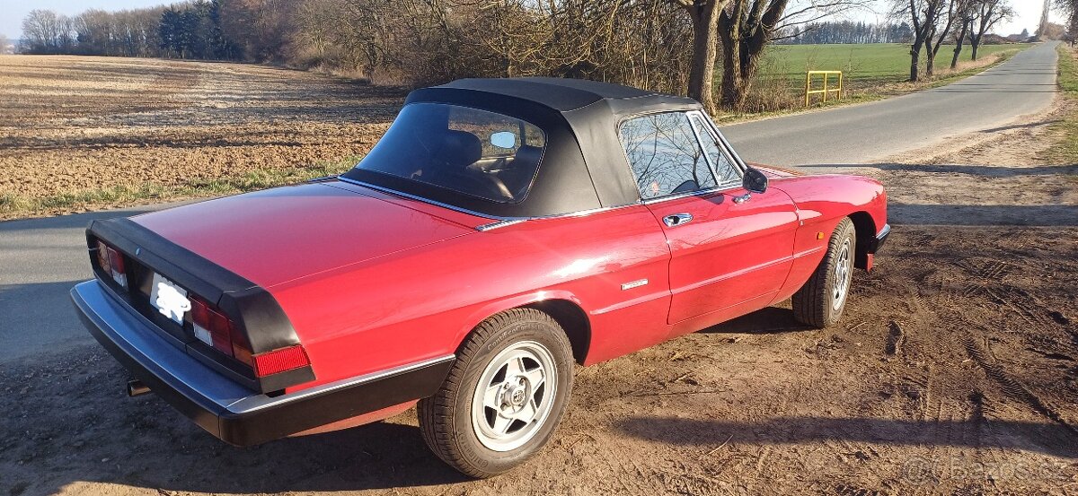 Alfa Romeo Spider - 3
