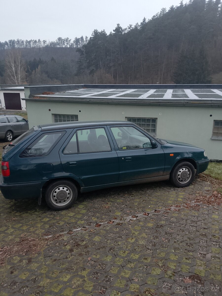 Felicia combi, 2001, 1,3MPi 50kW, 216 tkm, nová v ČR ,2. maj - 3