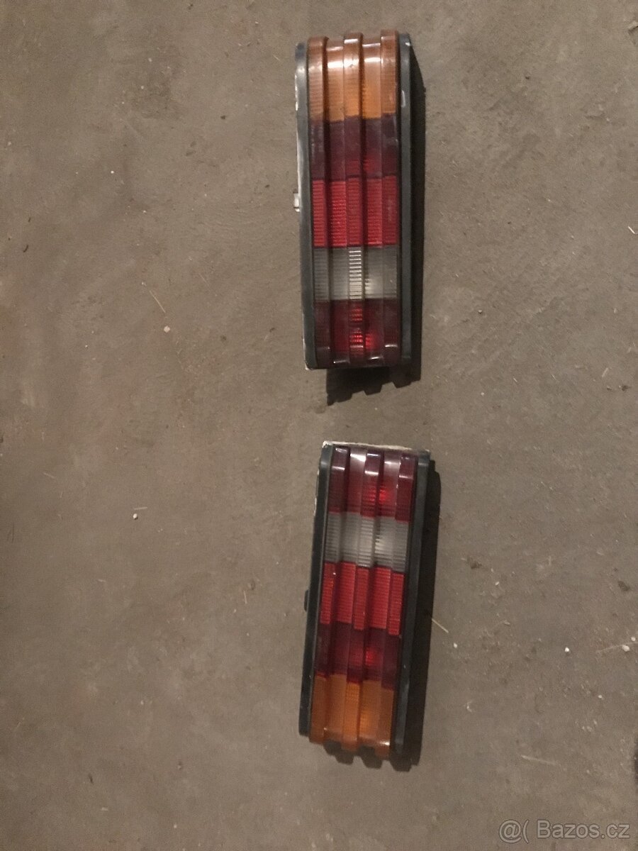 zadní světla na Mercedes Benz - 3