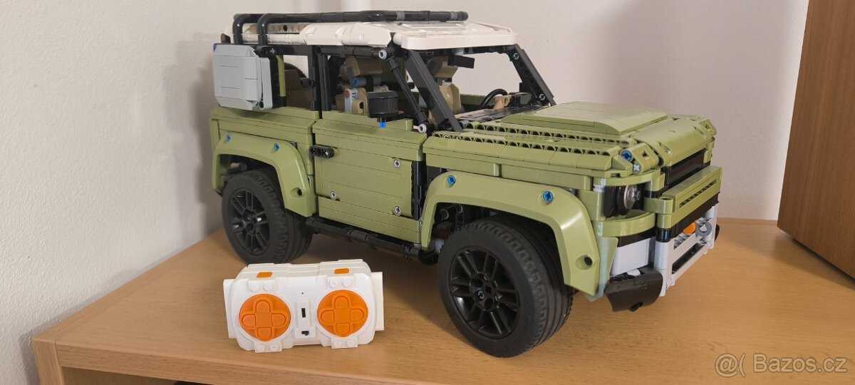 Lego 42110 Land Rover Defender - RC- motorizováno - 3