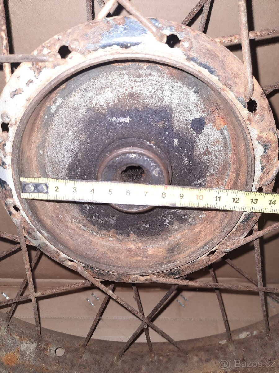 Přední kolo ČZ 125, 150C - 3