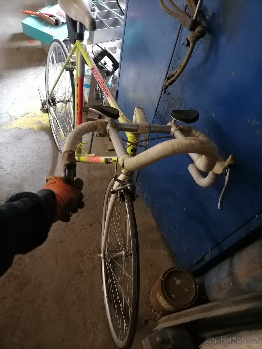 Silniční Kolo Shimano - 3