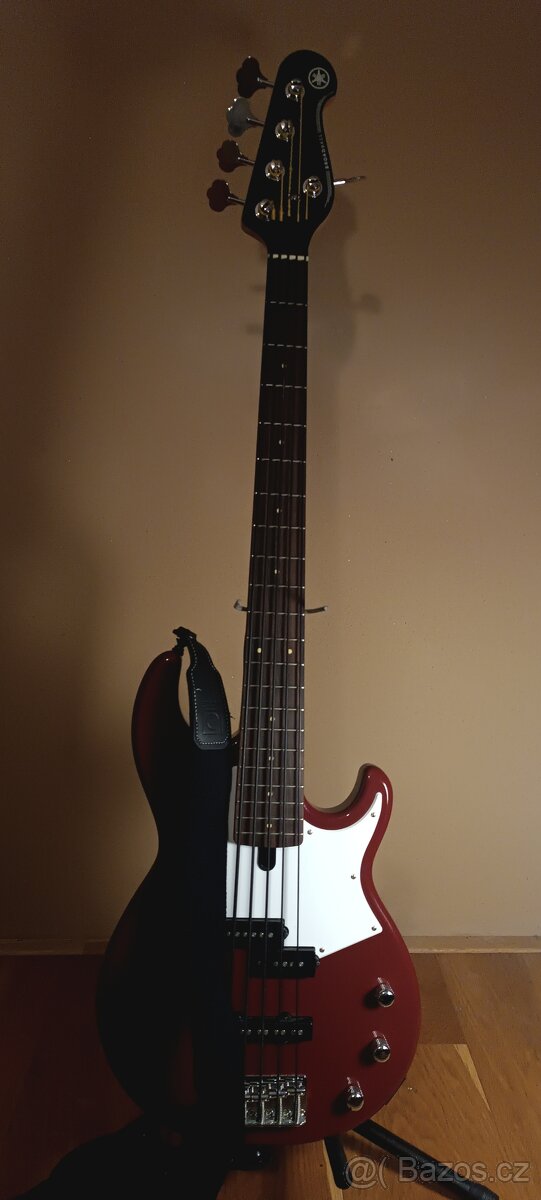 Baskytara Yamaha BB235 - 3