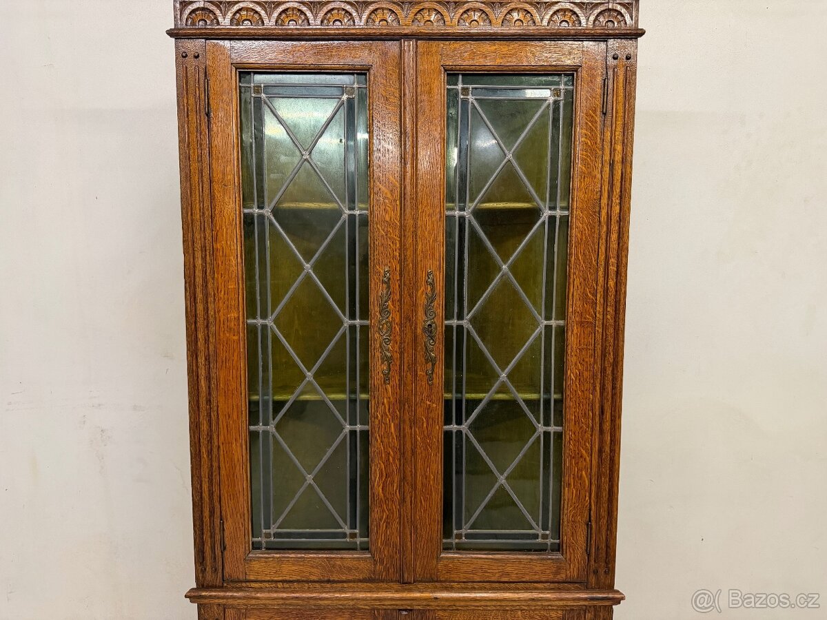 Starožitná rohová vitrína - 3