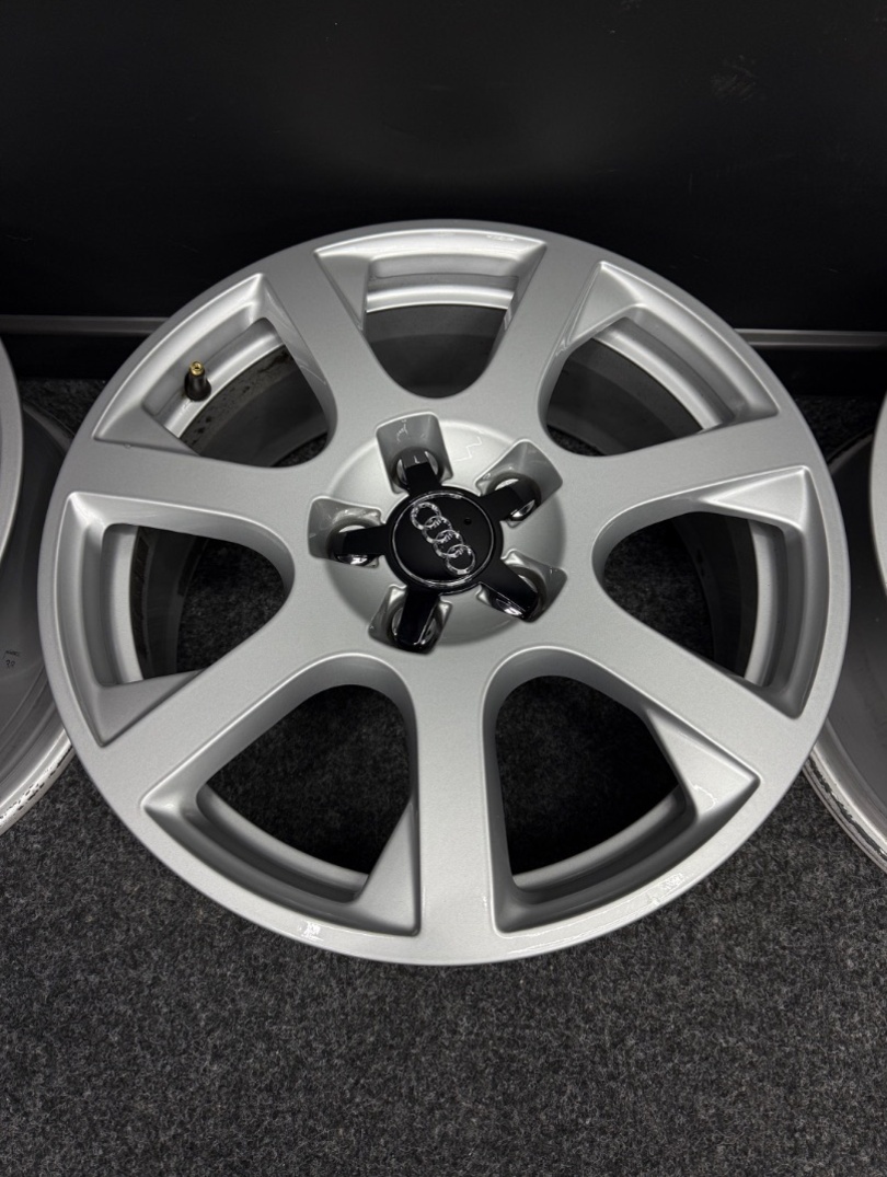 Alu AUDI Q5 5x112 17” 8R0601025E - 3