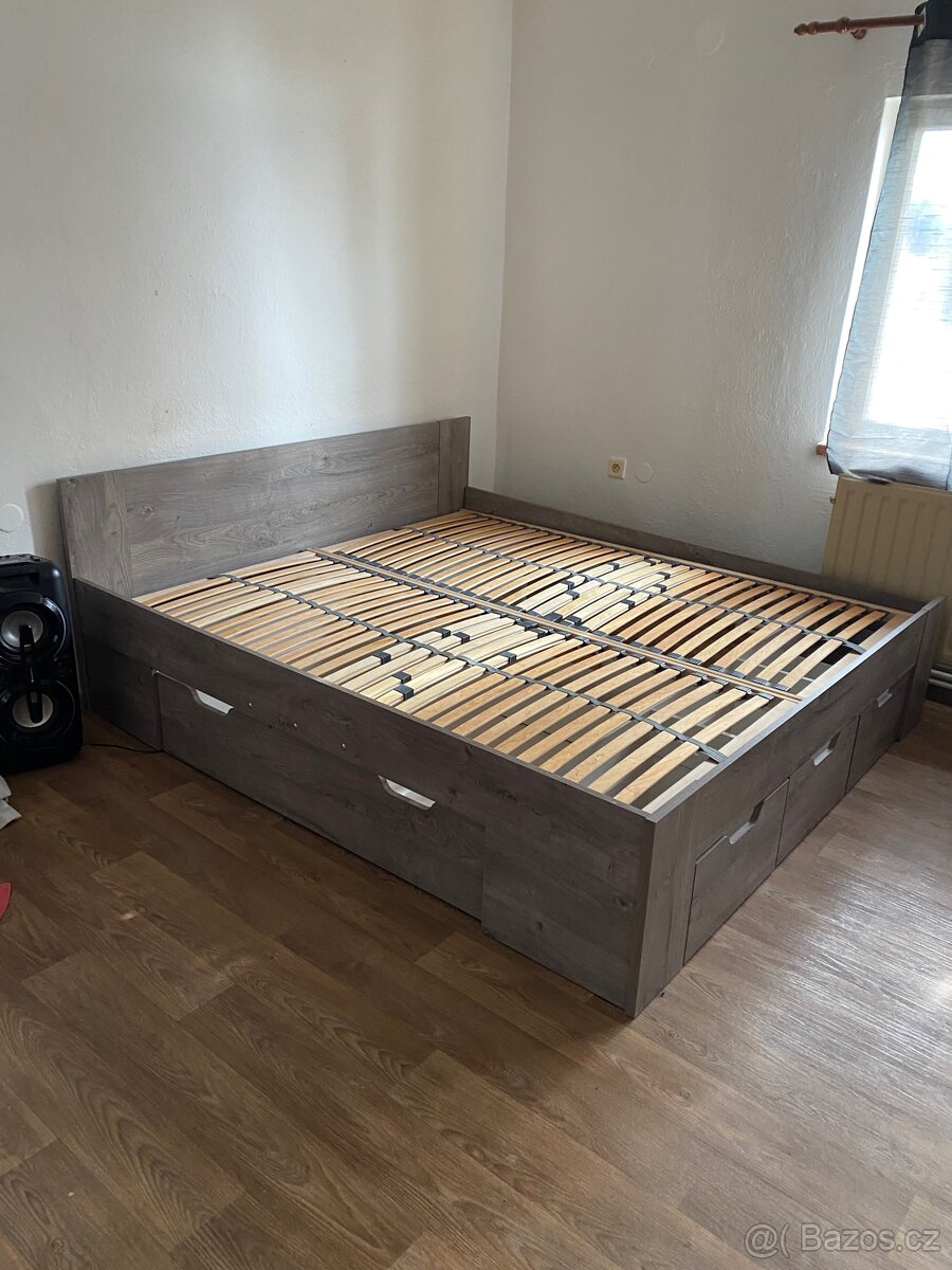 Manželská postel - 3