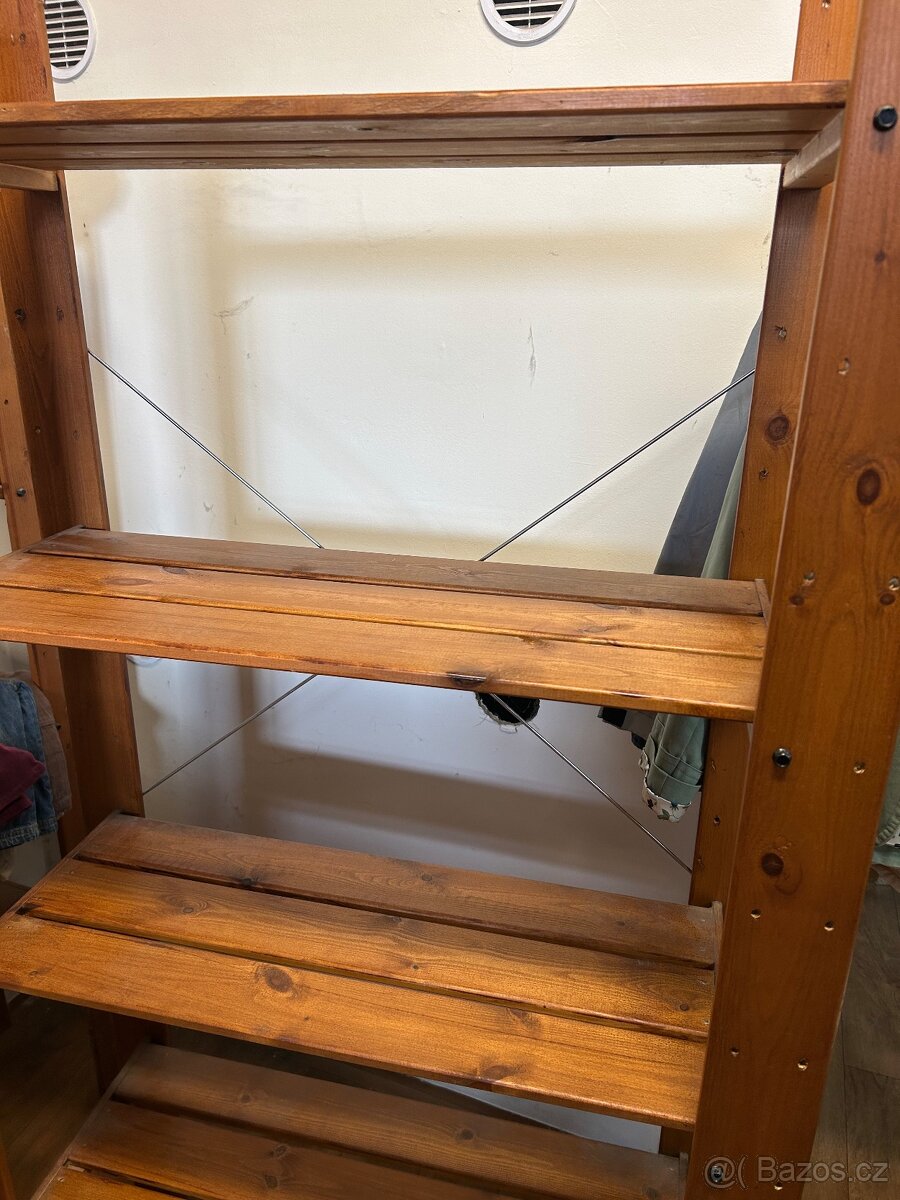 Dřevěný regál - 3