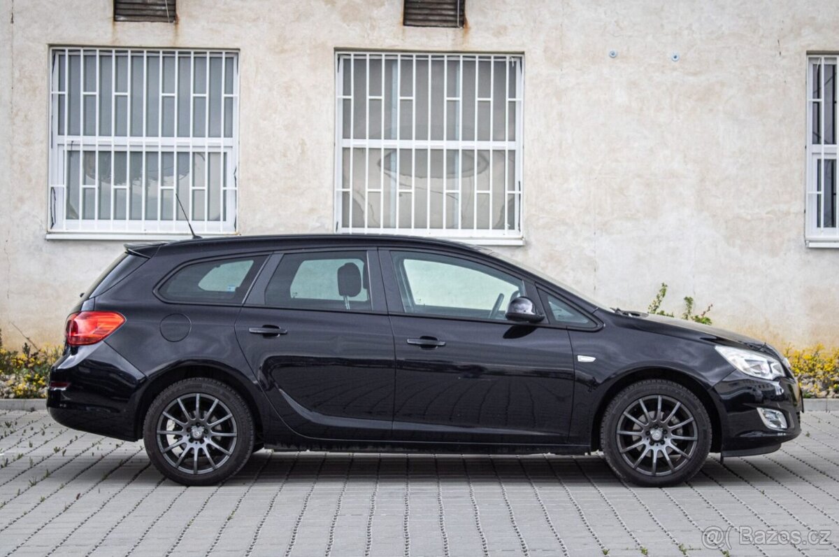 Opel Astra J 1.4 74 kW - 3