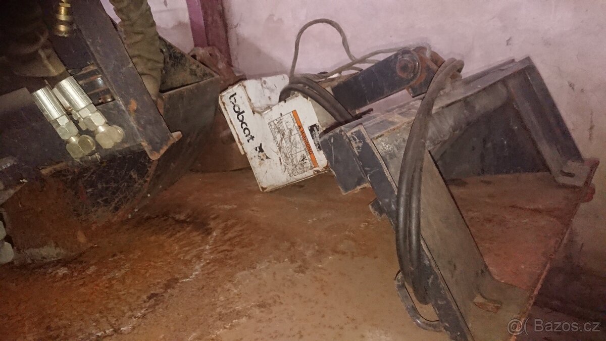 Bobcat 763H + příslušenství - 3