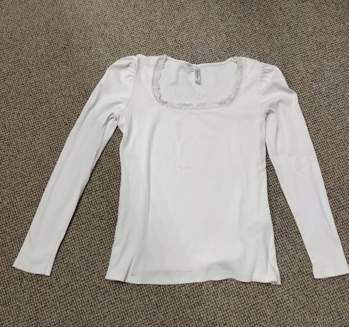 Dámské tričko s krajkou - 3