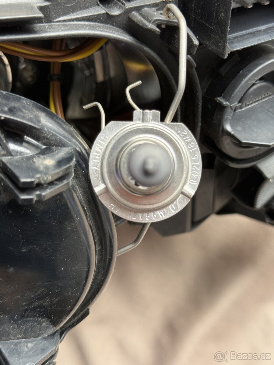 VOLVO C30 2007 SVĚTLOMET SVĚTLO PŘEDNÍ Levé - strana řidiče - 3