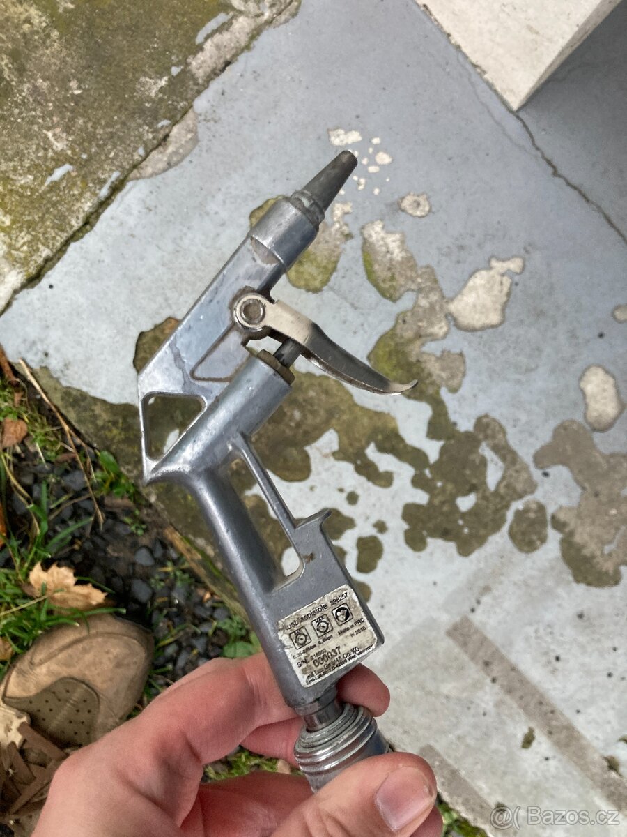 Dvoupístový olejový kompresor Scheppach HC 53 DC - 3