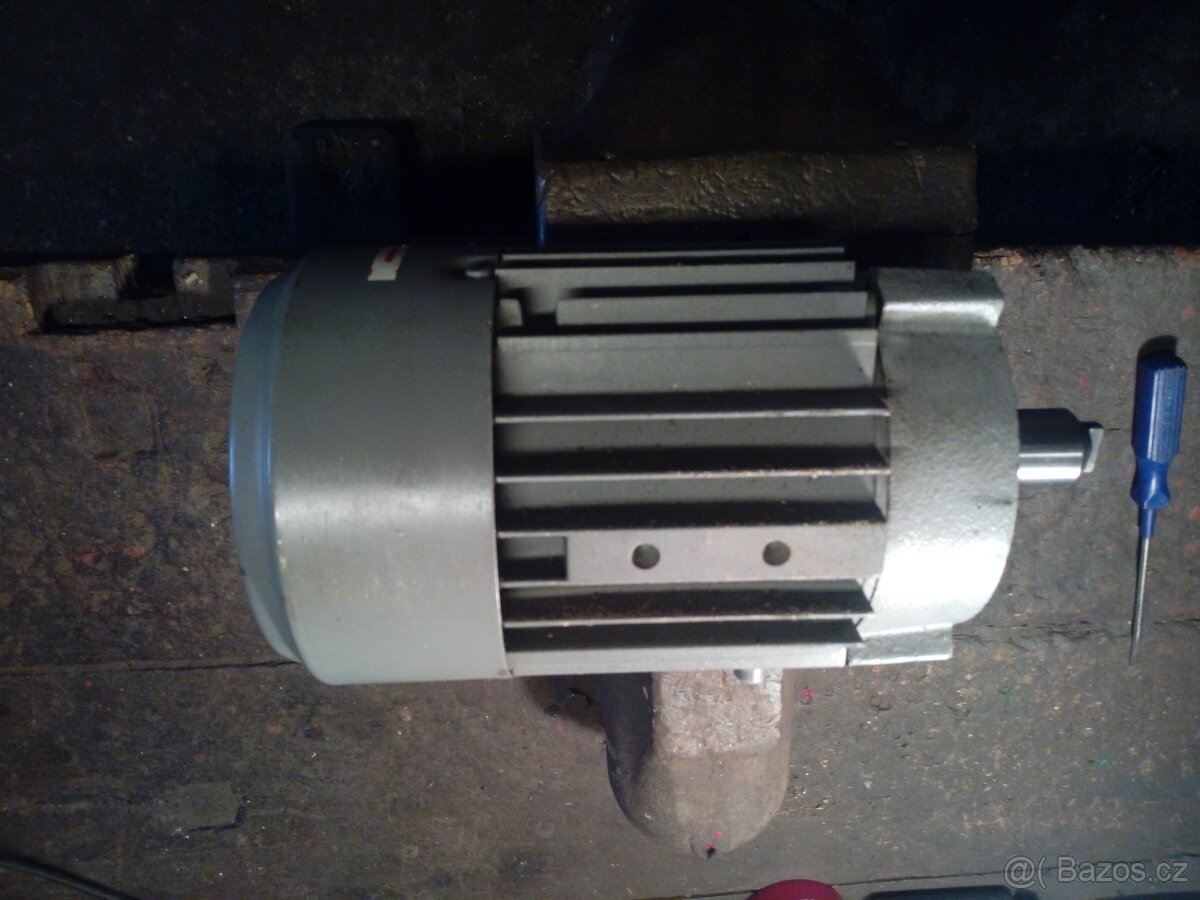 Elektromotor 0,55 kw /2800 ot/min - 3