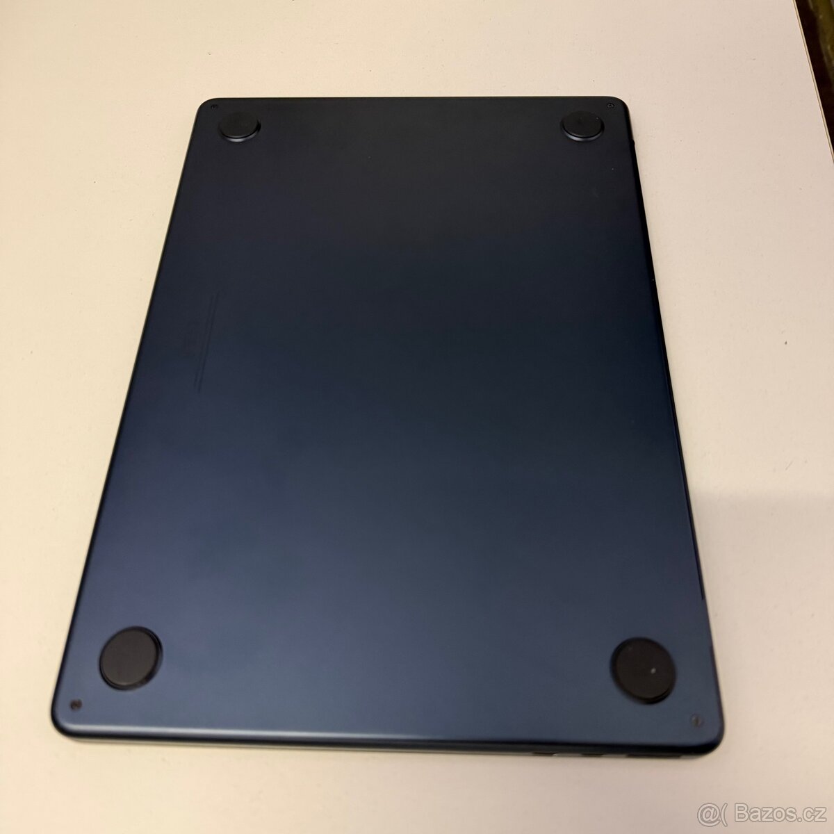 Macbook Air 13”(2022) Midnight, krásný stav - 3