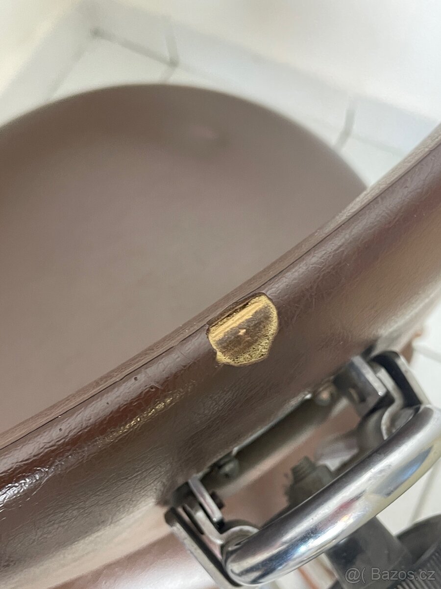 Sedačka čalouněná - 3