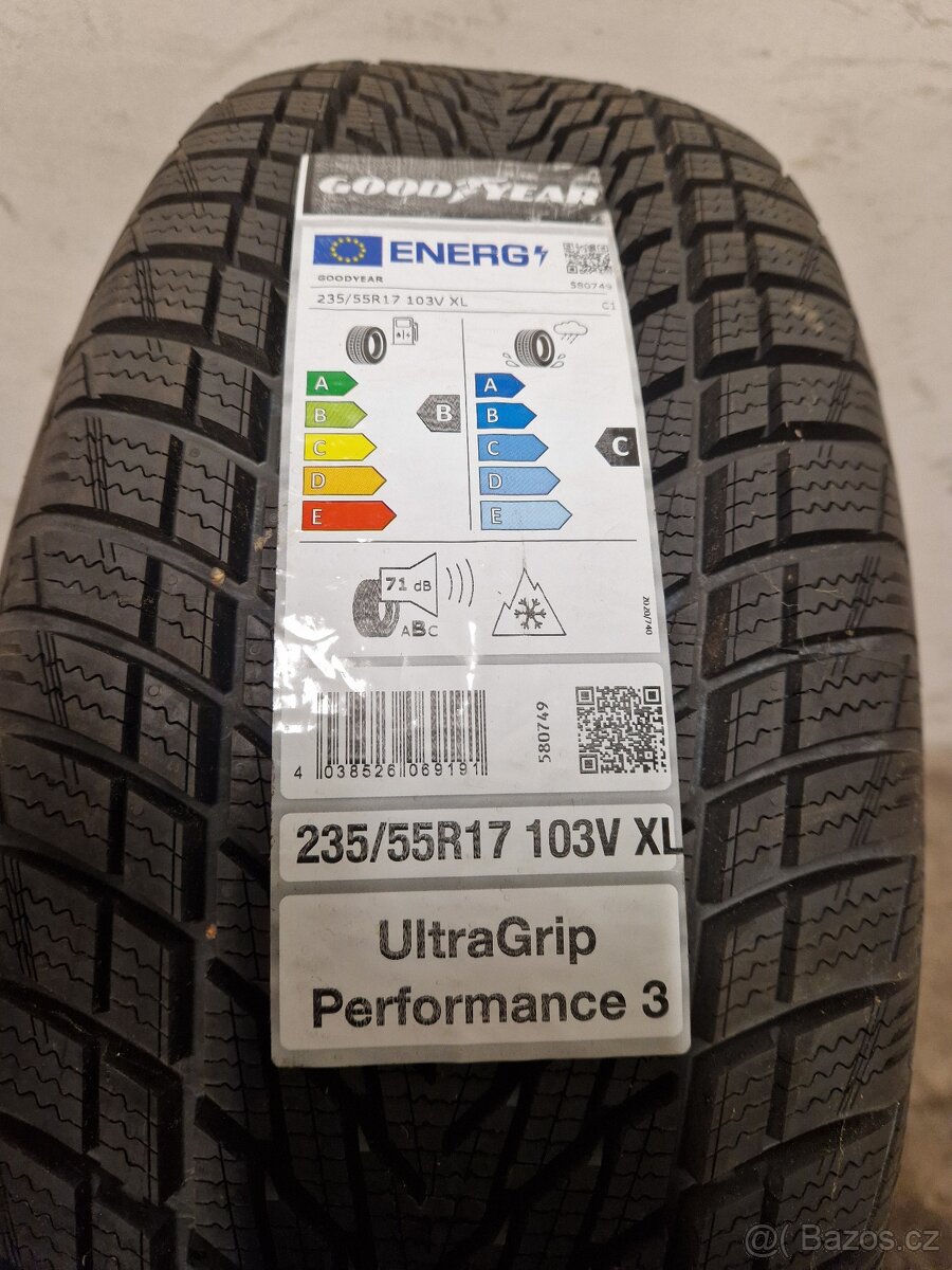 235/55/17 GOODYEAR ULTRAGRIP PERFORMANCE 3 - 3