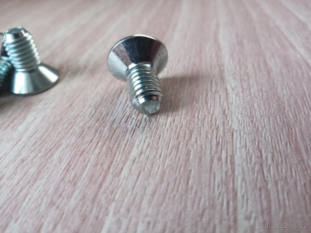 Mazda šrouby bubnu - 3
