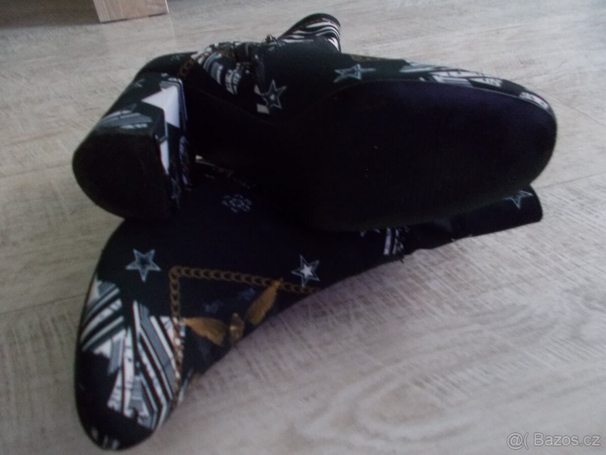 KRASNÉ OJEDINĚLÉ KOTNIKOVE BOTY V.38 TOP STAV - 3