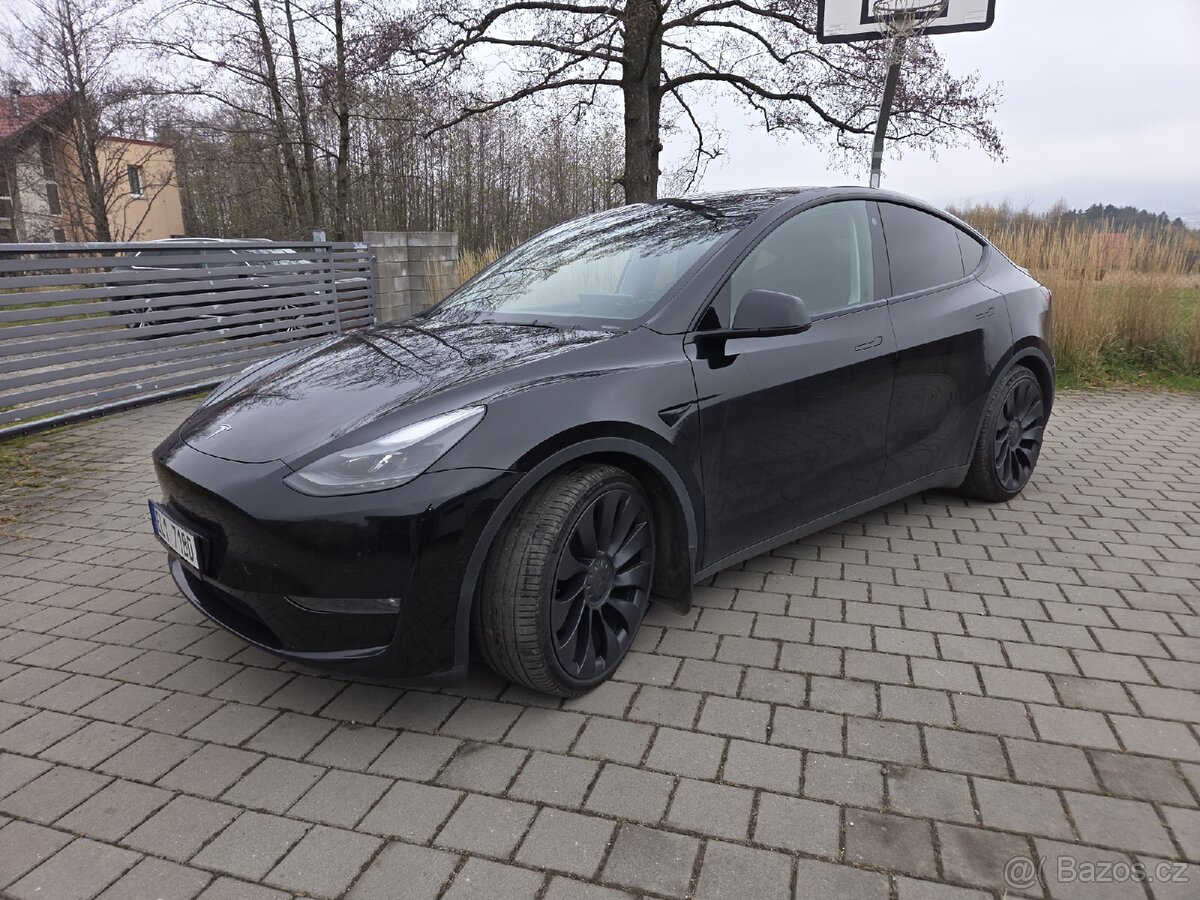 Tesla model Y performance - 3