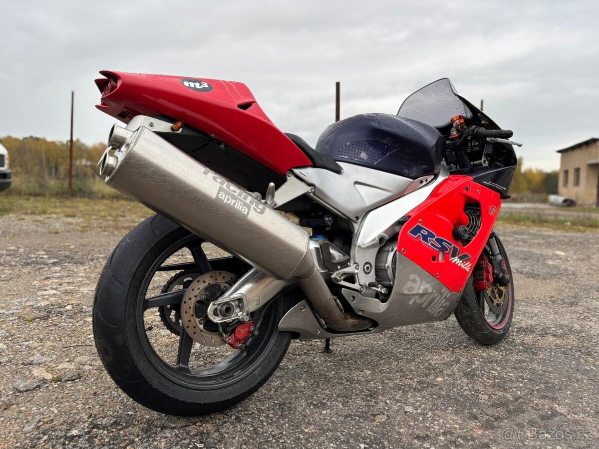 Závodní motocykl APRILIA RSV 1000 KLASIK SBK - 3