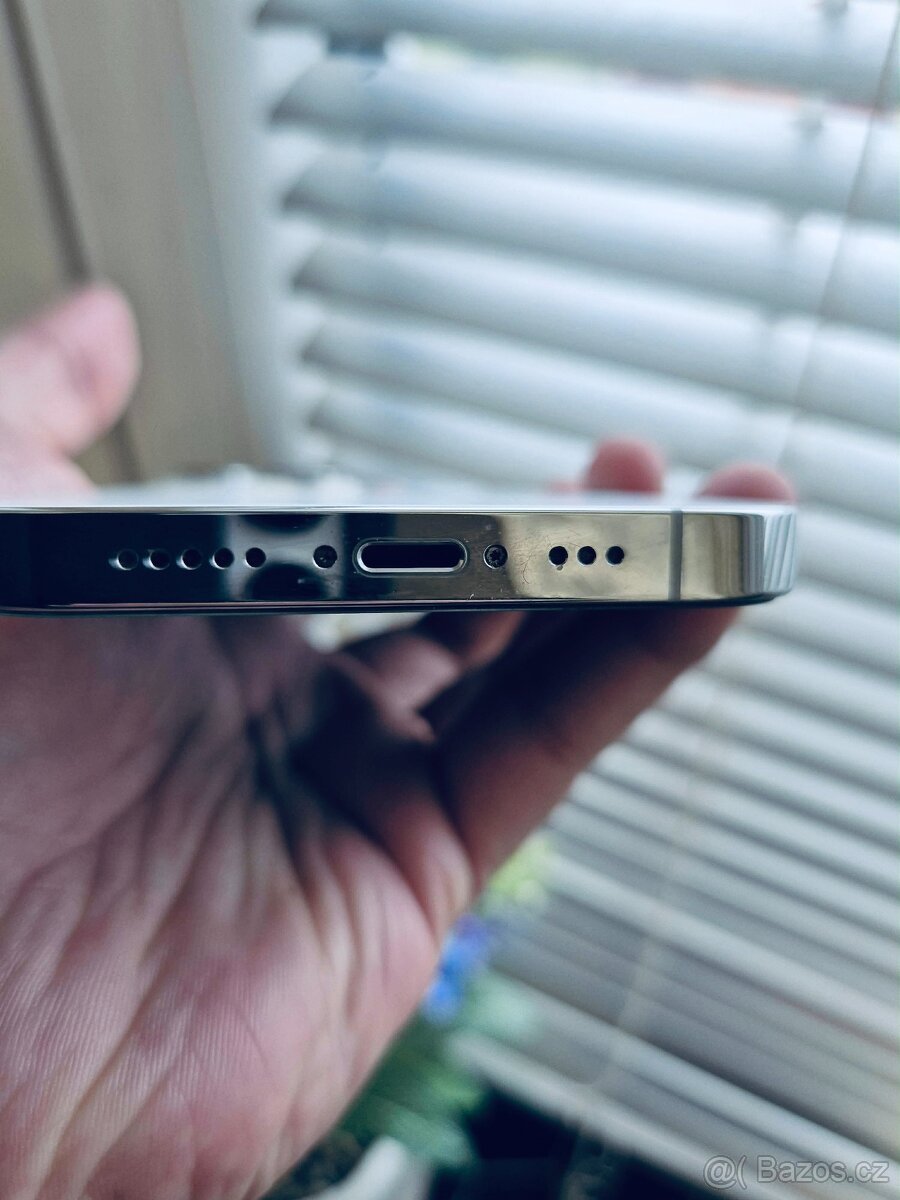 Apple iPhone 13 Pro - 3