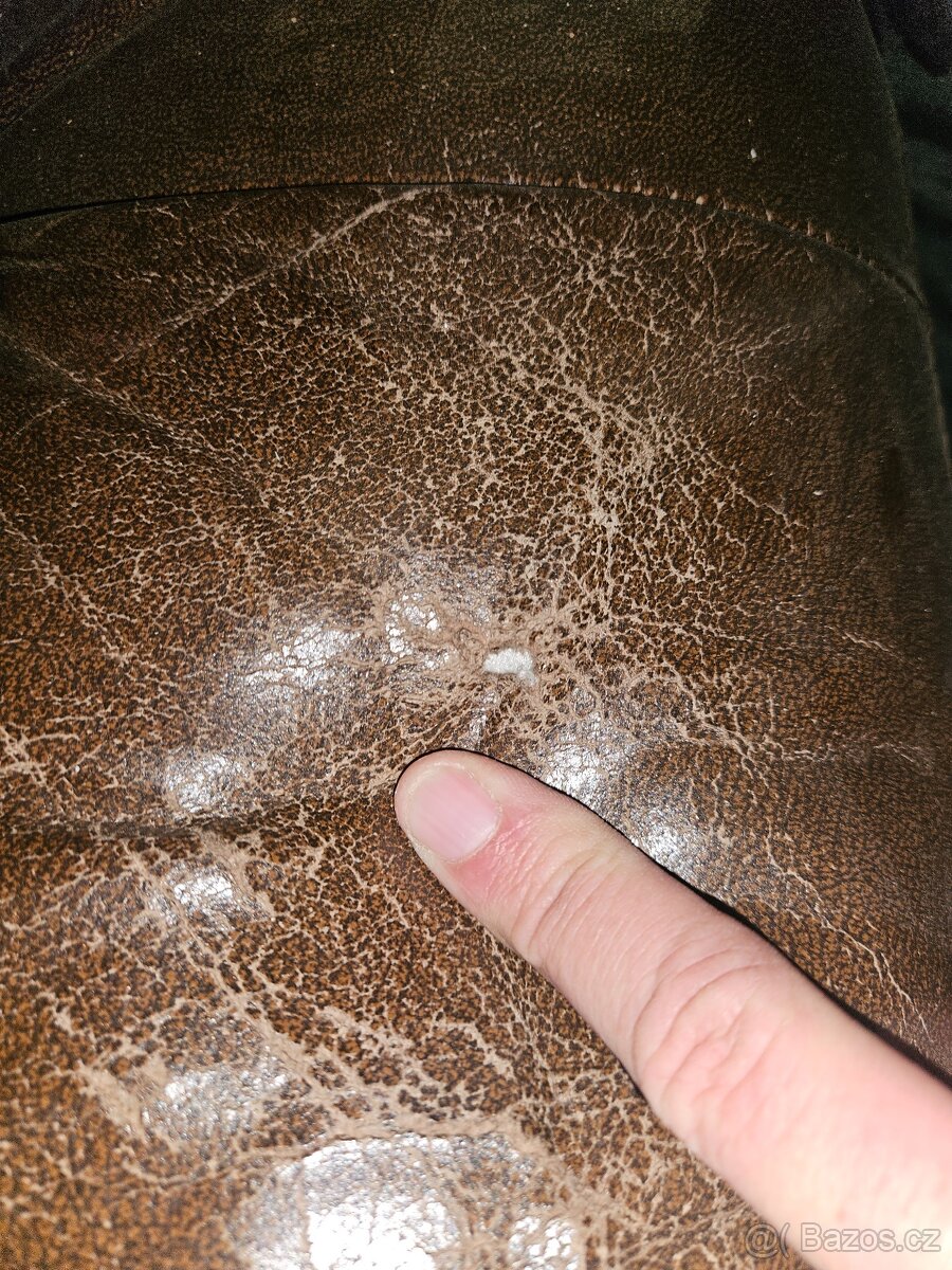 Prodám kožený gauč a dvě křesla. - 3