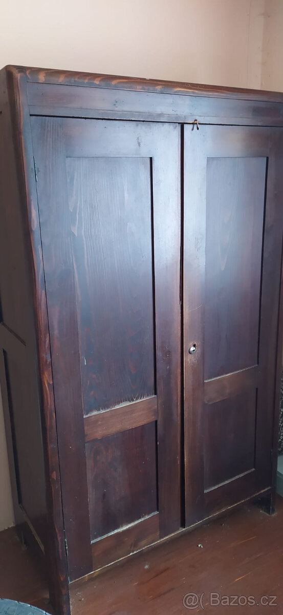 STARÉ SKŘÍNĚ A TRUHLA - 3